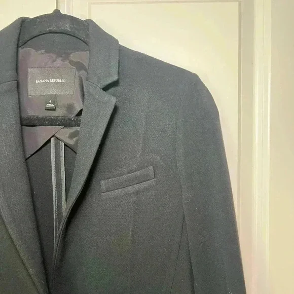 Banana Republic Single Button Black Blazer - Picture 4 of 10